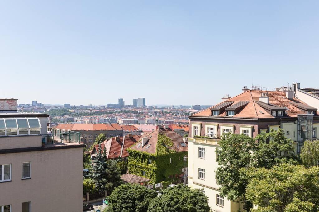 Jt'S Apartments Korunni Str. Prag Exterior foto